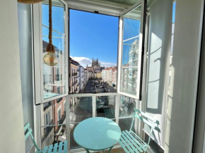 Atuaire Home Preciosa vivienda Vistas a la Catedral Parking Incluido